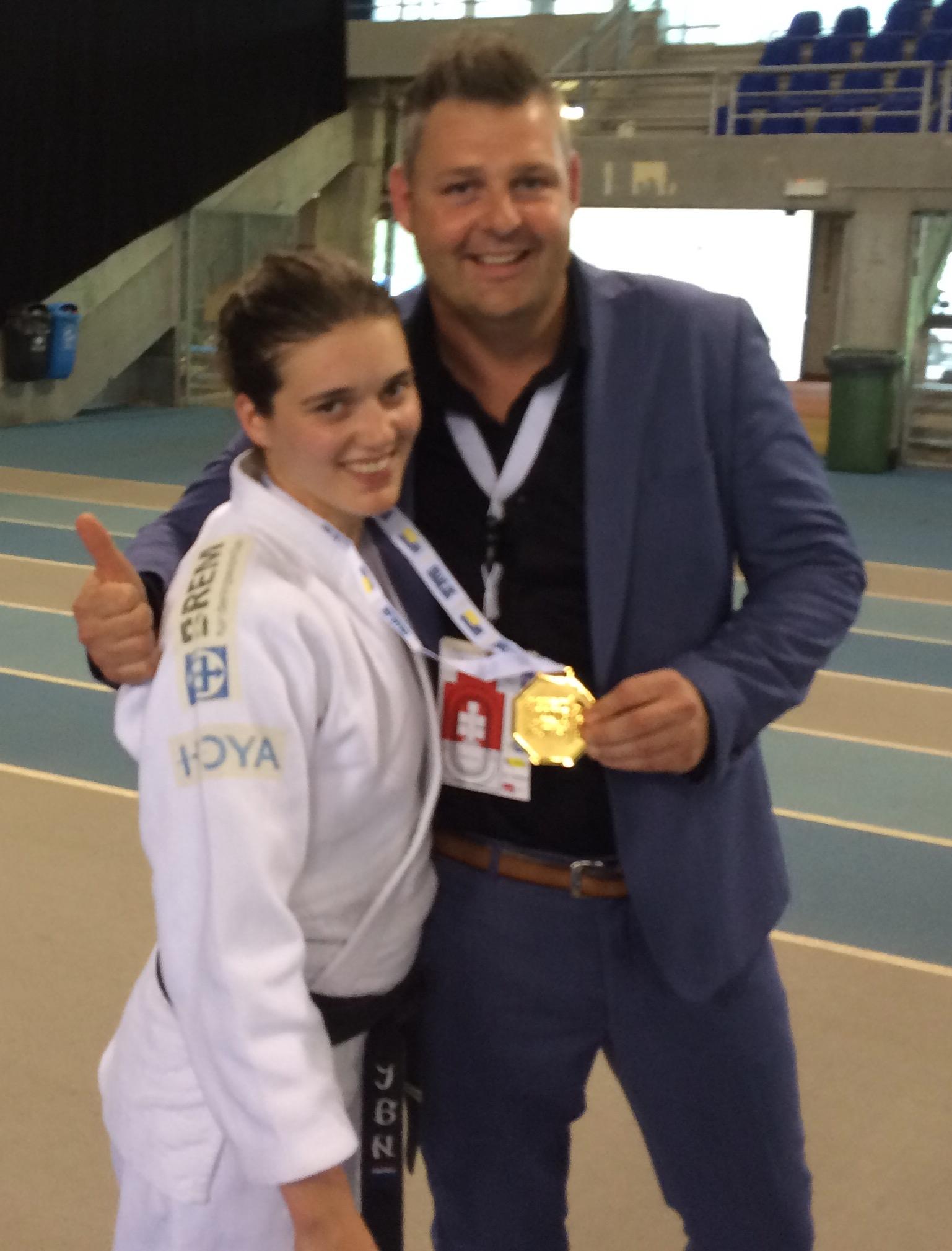 1216-imgFoto-IMG_0479